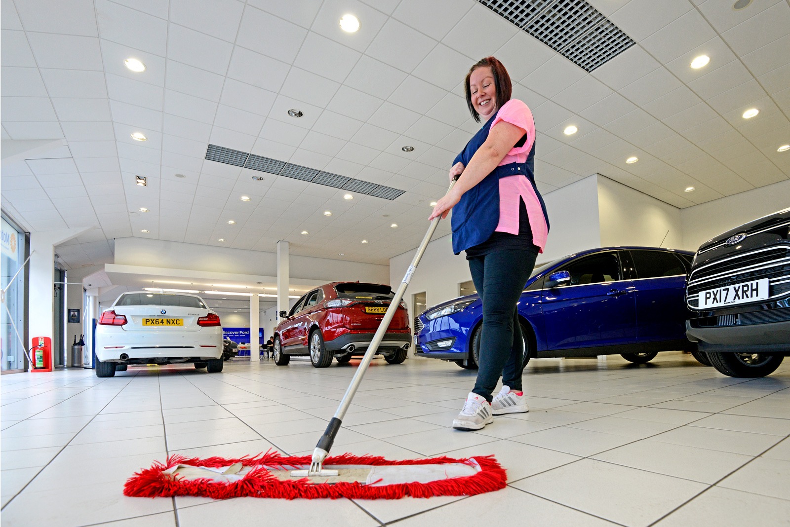 showroom cleaners perth cleaning furniture gallery floor